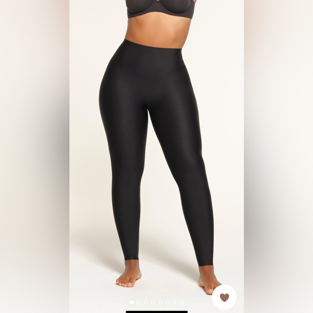 SKIMS BODY Sleek Black High-Waisted Leggings size small